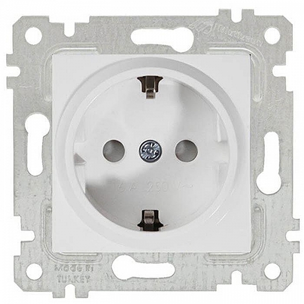 Розетка Mutlusan Rita 2200 605 0201 1 место 2P+E с заземлением и защитными шторки белая