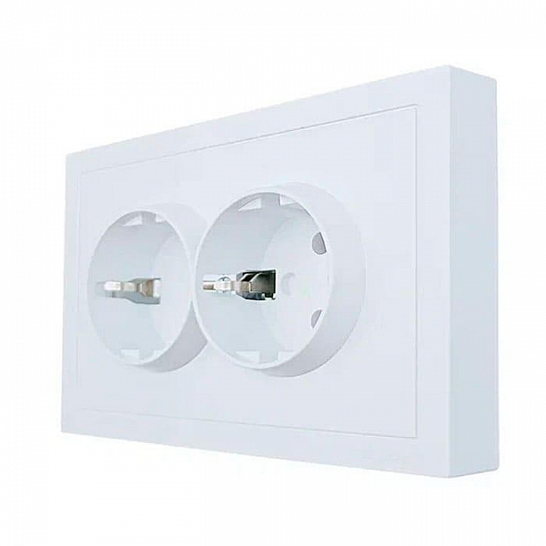 Розетка Lezard Zima 704-0200-127BQC 2 места безвинтовой с заземлением белая