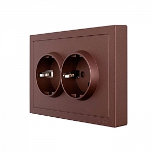 Розетка Lezard Zima 704-7300-127BQC 2 места безвинтовой c заземлением ПБТ шоколад. Изображение - 1