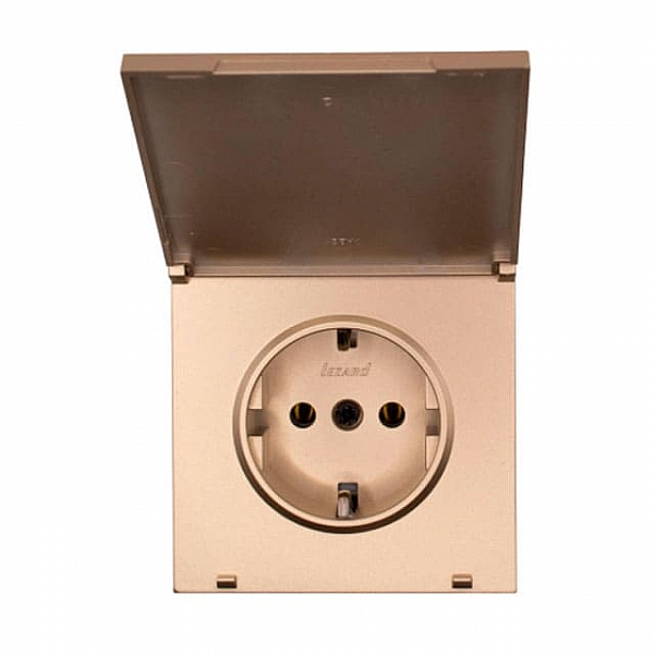 Розетка Lezard Zima 704-3688-123BQC 1 место безвинтовой с заземлением с крышкой ПБТ золото