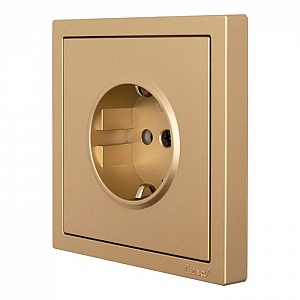 Розетка Lezard Zima 704-3688-124BQC 1 место безвинтовой с защитой от детей ПБТ золото. Изображение - 3
