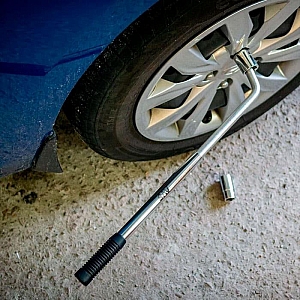 Ключ баллонный AVS LTW-1 телескопический 17/19, 21/23 мм. Изображение - 1