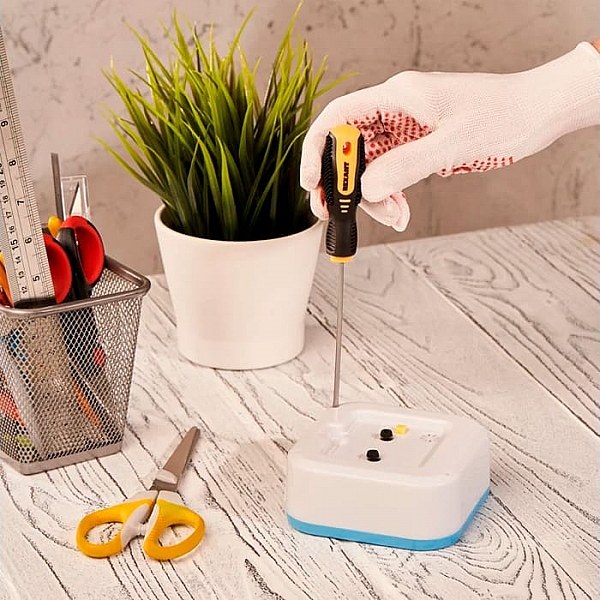 Отвертка шлицевая Rexant SL3*100 мм двухкомпонентная рукоятка