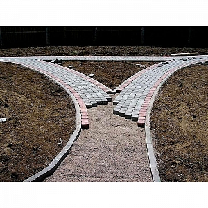 Камень бортовой тротуарный БР100.20.30.8-М 1000*200*80 мм серый. Изображение - 1