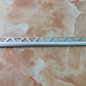 Уголок Polveka О12 кромочный овальный серебро 2.7 м. Изображение - 2