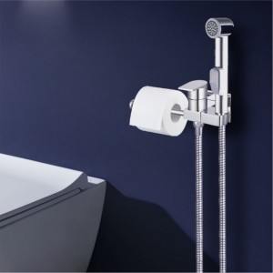 Смеситель Gross Aqua Bidet GA120301C с гигиеническим душем и держателем для туалетной бумаги встраиваемый. Изображение - 3