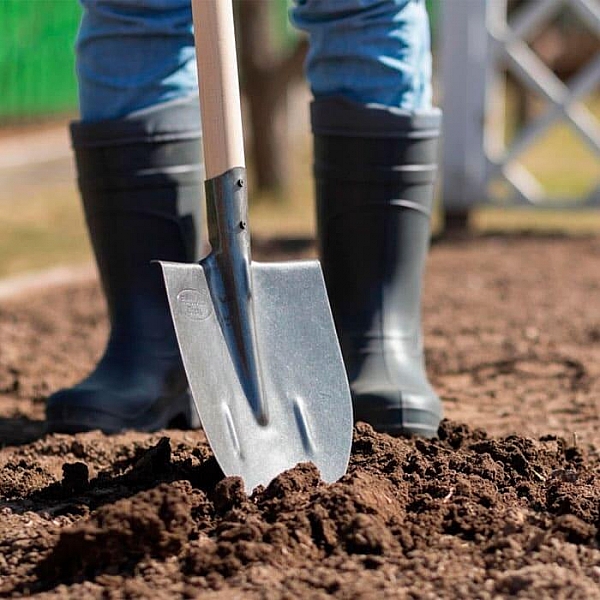 Лопата штыковая Павловская Заря 10000-ЛШОрс остроугольная рельсовая сталь без черенка