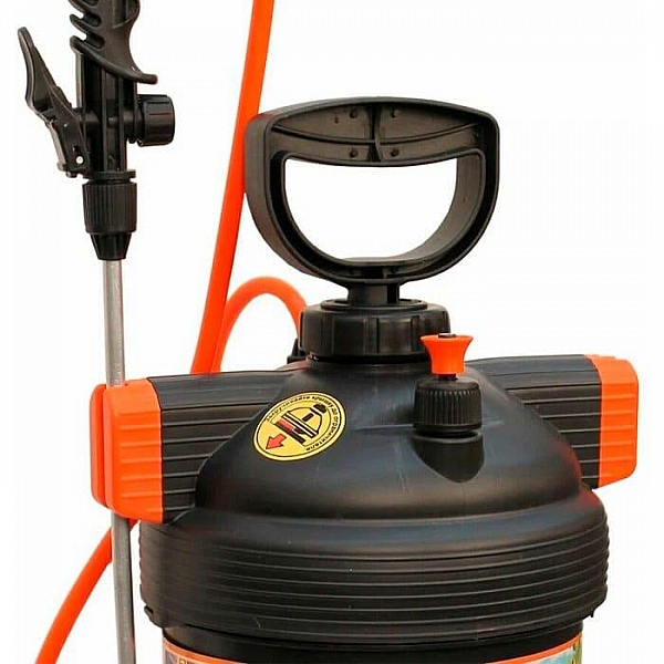 Опрыскиватель 5 л Жук Оптима ОП-220-5 пневматический