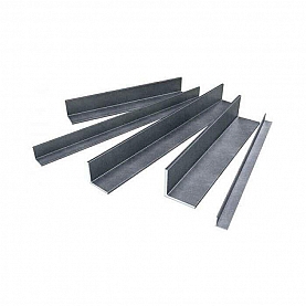 Уголок равнополочный горячекатаный 32*32*3 мм 3 м