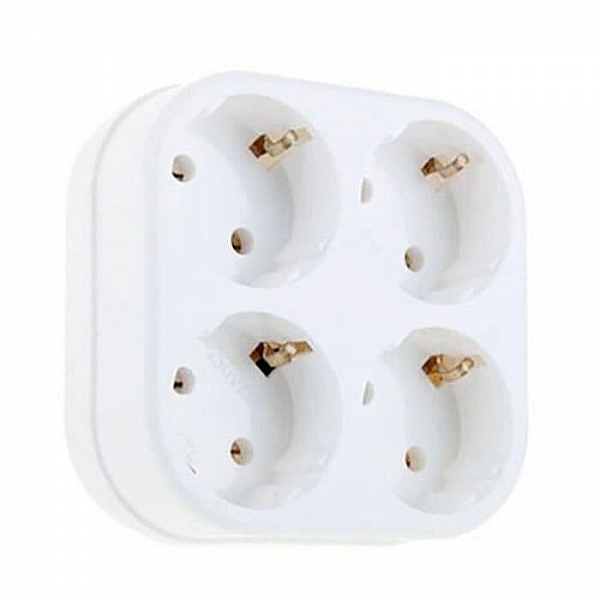 Разветвитель FAR F144 4 гнезда с заземлением