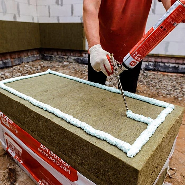 Клей-пена ТехноНиколь 500 Professional универсальная 1000 мл