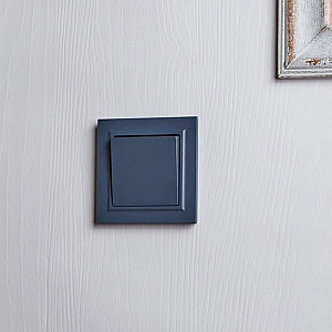 Выключатель IEK Brite ВС10-1-6-БрМ 1 клавиша проходной маренго. Изображение - 3