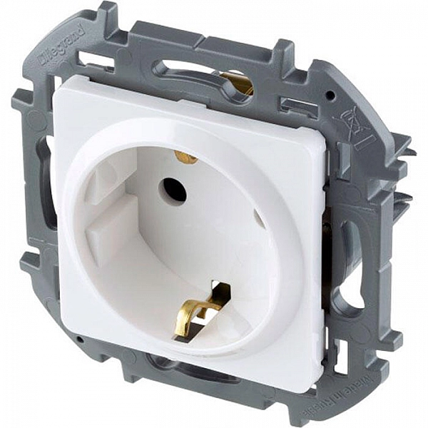 Розетка Legrand Inspiria 673720 2P+E с заземлением белый