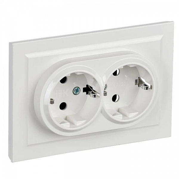 Розетка IEK Brite РС12-3-БрБ 2 места с заземлением белый