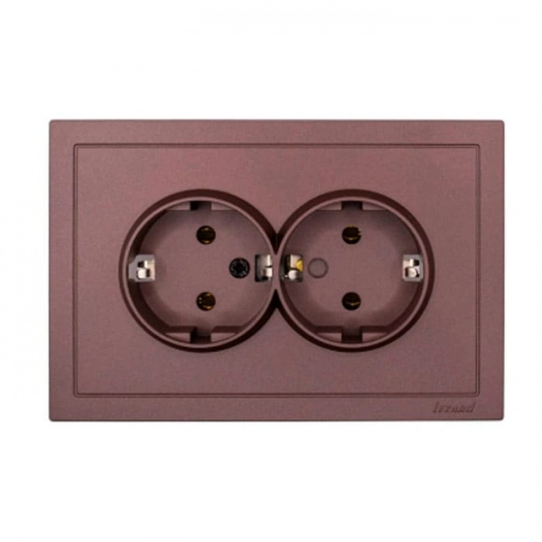 Розетка Lezard Zima 704-7300-127BQC 2 места безвинтовой c заземлением ПБТ шоколад