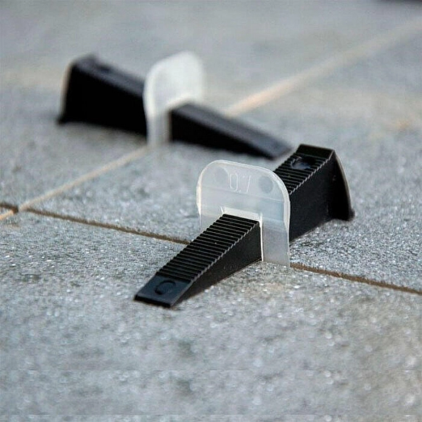 Система выравнивания плитки Пластик Руси Клин Profi mini 100 шт черный