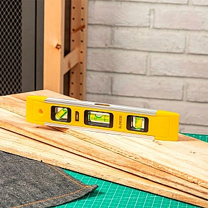 Уровень Deli YS EDL290230 магнит 23 см. Изображение - 1