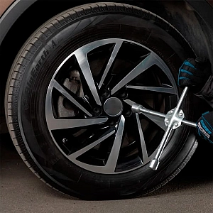 Ключ-крест баллонный Stels 14249 с переходником на 1/2 усиленный. Изображение - 1