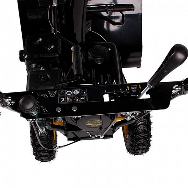 Снегоуборщик Champion ST661