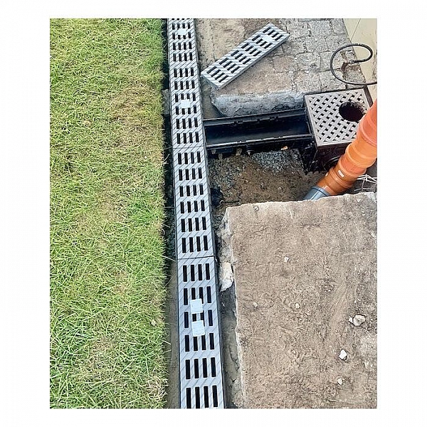 Дождеприемник Ecoteck 300*300 пластиковый в сборе черный