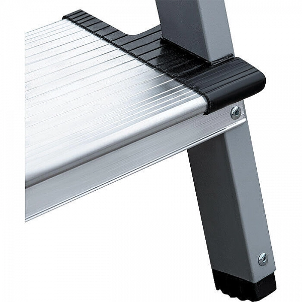 Стремянка Новая высота 1137107 серия NV1137 7 ступеней 2.19 м