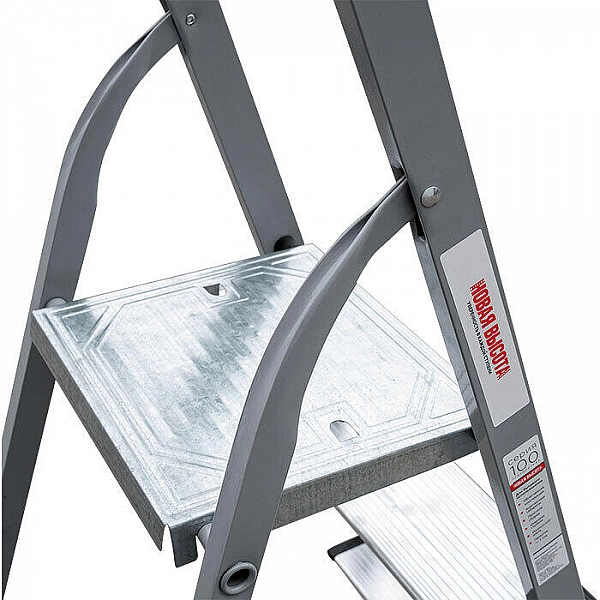 Стремянка Новая высота 1137107 серия NV1137 7 ступеней 2.19 м