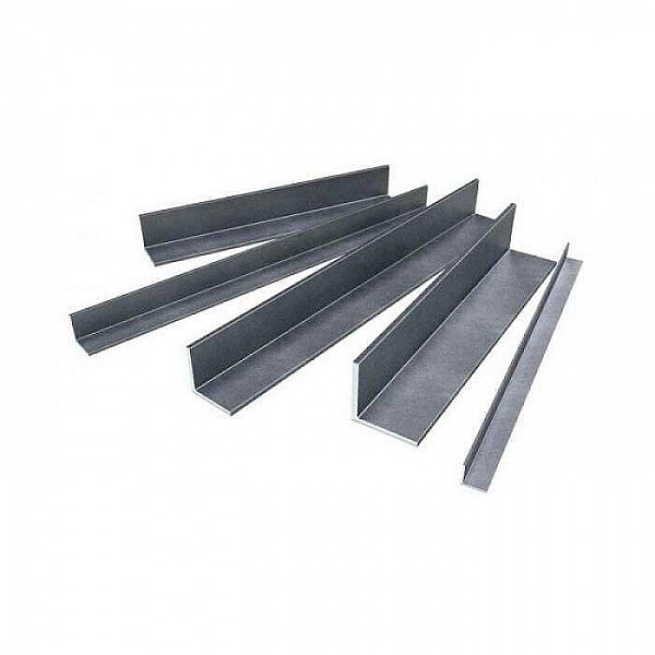 Уголок равнополочный горячекатаный 32*32*3 мм 3 м