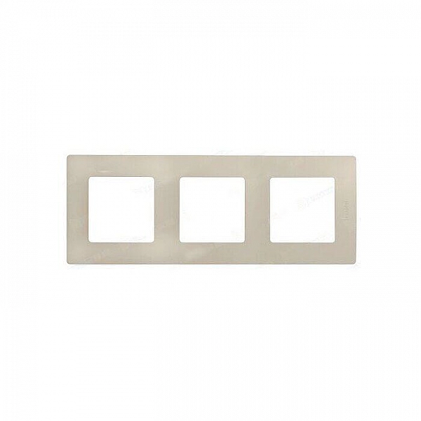 Рамка Legrand Etika 672513 3 поста слоновая кость